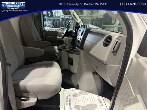 Used 2015 Ford E-350 and Econoline 350 Super Duty image 21