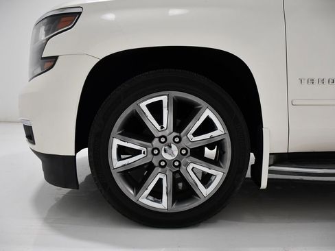 Used 2015 Chevrolet Tahoe LTZ AWD/4WD image 7