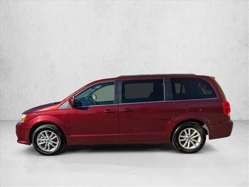 Used 2019 Dodge Grand Caravan SXT image 9