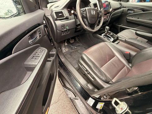 Used 2017 Honda Ridgeline Black Edition image 10