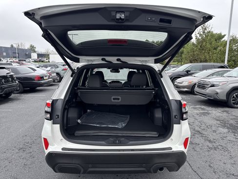 Certified 2025 Subaru Forester Limited image 30