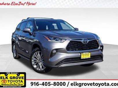 New 2025 Toyota Highlander Platinum