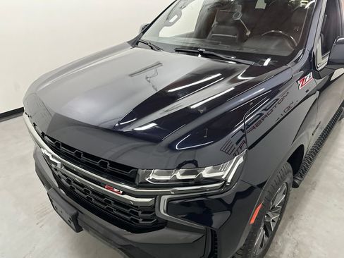 Used 2021 Chevrolet Tahoe Z71 w/ Luxury Package AWD/4WD image 27