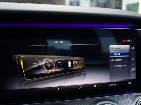 Used 2018 Mercedes-Benz E 63 AMG S image 32