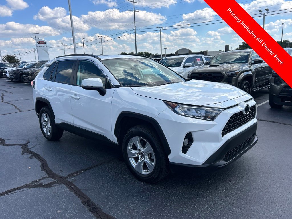 Used 2021 Toyota RAV4 XLE w/ Convenience Package FWD image 24