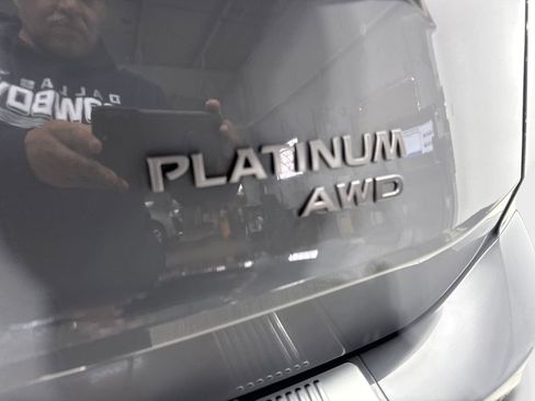 Used 2025 Nissan Rogue Platinum w/ Tech Package image 23