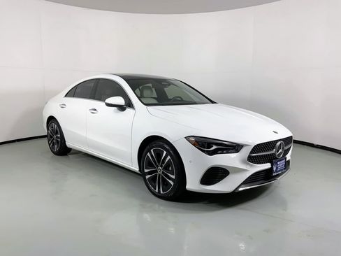 Used 2025 Mercedes-Benz CLA 250 4MATIC image 4