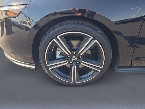 Used 2023 Honda Accord Sport image 9