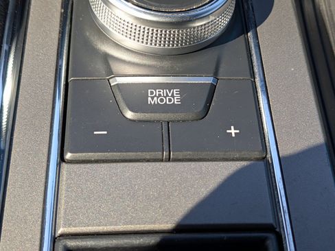 Used 2020 Ford Expedition XLT w/ Equipment Group 202A RWD image 37