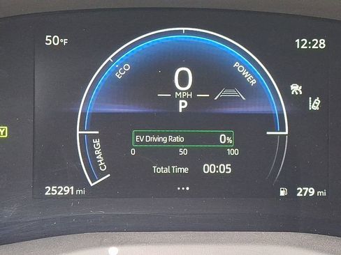 Used 2025 Toyota Camry LE image 21