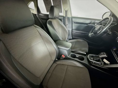 Used 2023 Kia Seltos S image 32
