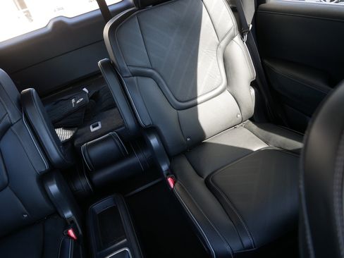 Certified 2025 INFINITI QX80 Luxe image 14