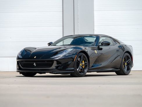 Used 2022 Ferrari 812 GTS RWD image 43
