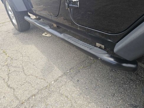 Used 2012 Jeep Wrangler Unlimited Rubicon w/ Dual Top Group image 18