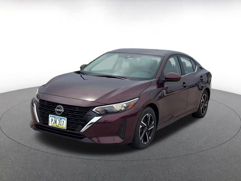 Used 2025 Nissan Sentra SV FWD image 7