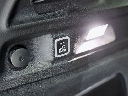 Used 2023 Jeep Grand Cherokee L Overland AWD/4WD image 37