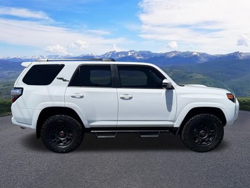 Used 2023 Toyota 4Runner TRD Off-Road Premium w/ Moonroof Package AWD/4WD image 7