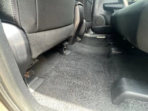 Used 2013 Toyota RAV4 XLE FWD image 29