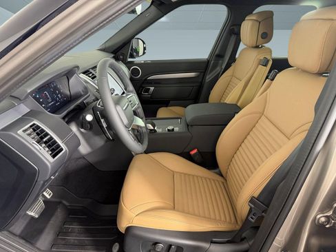 New 2026 Land Rover Discovery Dynamic SE AWD/4WD image 5