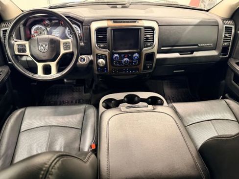 Used 2018 RAM 1500 Laramie w/ Convenience Group AWD/4WD image 32