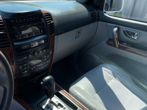 Used 2005 Kia Sorento EX image 7