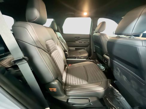 Used 2023 Nissan Pathfinder Rock Creek image 19