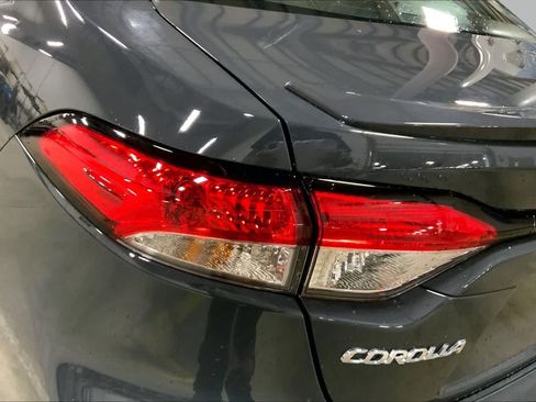 Used 2025 Toyota Corolla SE w/ Convenience Package FWD image 29