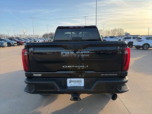 Used 2024 GMC Sierra 2500 Denali Ultimate image 4