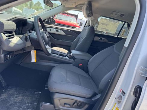 New 2026 Ford Explorer Active AWD/4WD image 14