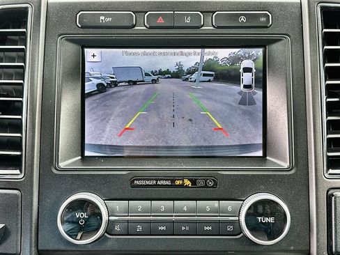 Used 2019 Ford Expedition Limited w/ Equipment Group 301A RWD image 15
