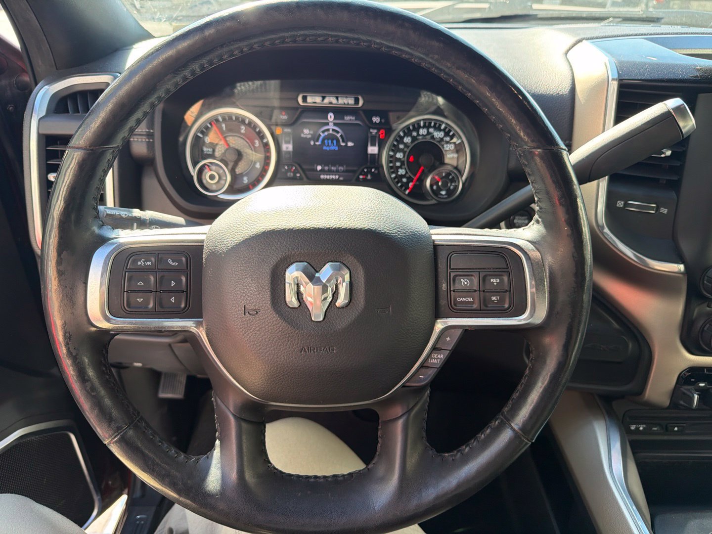 Used 2019 RAM 2500 Laramie AWD/4WD image 10