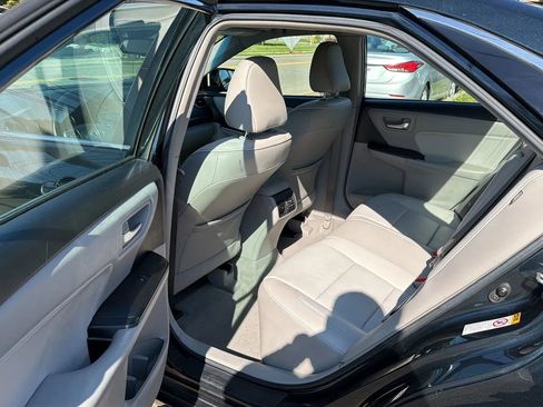 Used 2016 Toyota Camry XLE w/ Moonroof Package FWD image 27