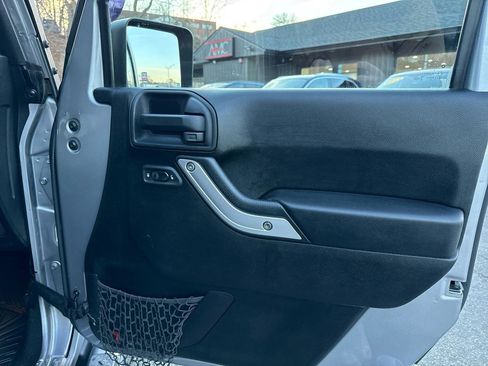 Used 2013 Jeep Wrangler Unlimited Sahara w/ Dual Top Group image 37