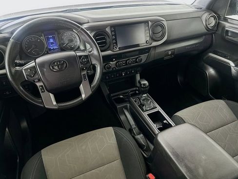 Used 2022 Toyota Tacoma TRD Off-Road w/ Technology Package image 28
