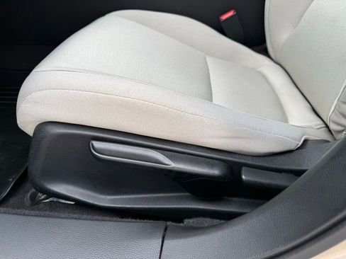 Used 2019 Honda Accord LX image 15