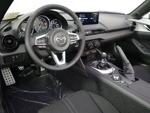New 2026 MAZDA MX-5 Miata Club w/ Interior Package RWD image 16