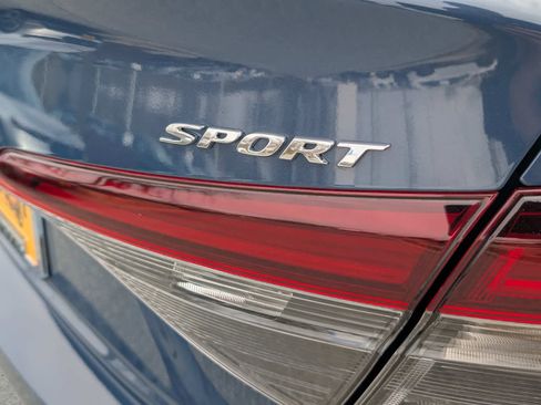 Certified 2025 Honda Civic Sport image 8