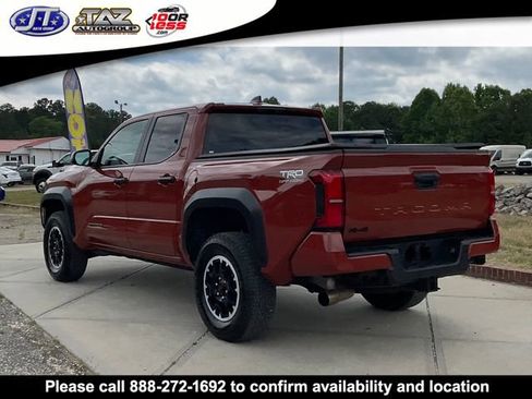 Used 2025 Toyota Tacoma TRD Off-Road AWD/4WD image 5