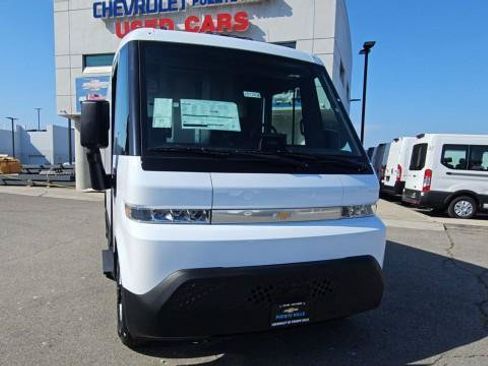 New 2025 Chevrolet Brightdrop 400 w/ Battery Pack, Max Range AWD/4WD image 3