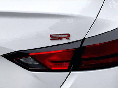 Used 2023 Nissan Altima 2.5 SR image 23