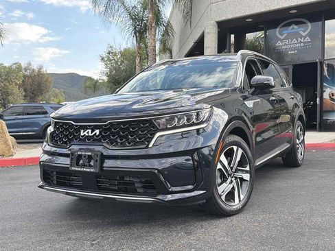 Used 2024 Kia Sorento EX AWD/4WD image 2