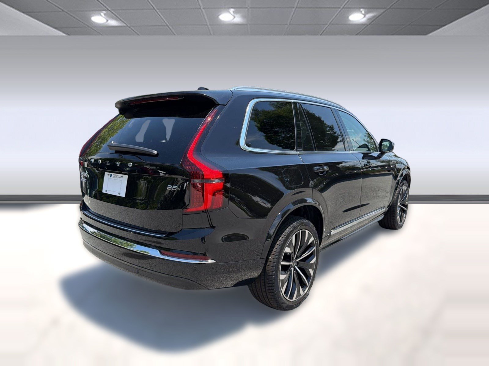 Used 2026 Volvo XC90 B5 Plus w/ Protection Package AWD/4WD image 8