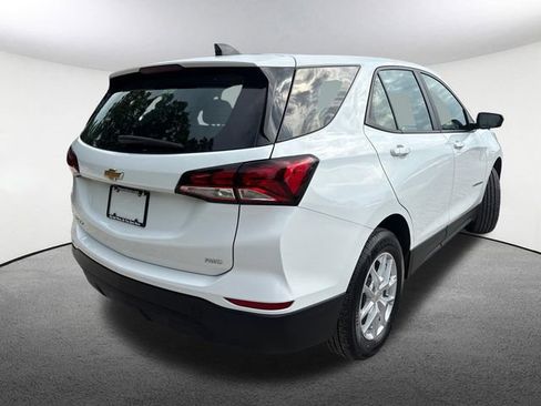 Used 2022 Chevrolet Equinox LS AWD/4WD image 13