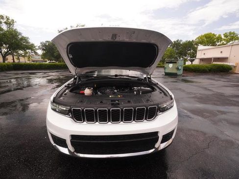 Used 2021 Jeep Grand Cherokee L Limited RWD image 9