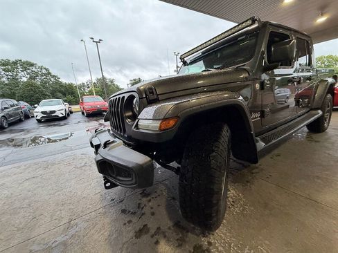 Used 2020 Jeep Gladiator Overland AWD/4WD image 8