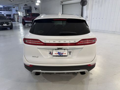 Used 2019 Lincoln MKC Reserve w/ MKC Technology Package FWD image 4