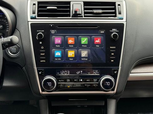 Used 2018 Subaru Outback 3.6R Touring AWD/4WD image 14