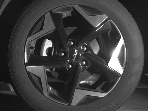 Used 2025 Kia Seltos S image 12