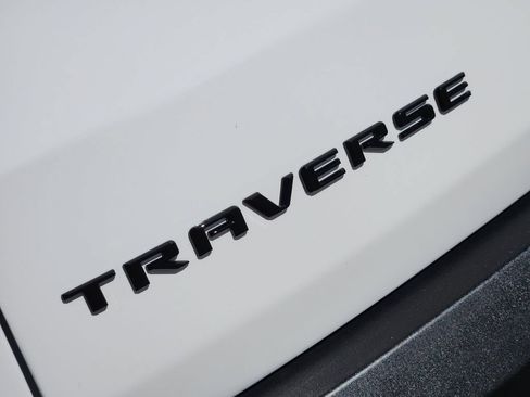 Used 2023 Chevrolet Traverse RS w/ LPO, Floor Liner Package FWD image 32