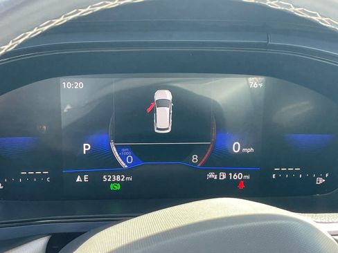 Used 2024 Volkswagen Taos SE image 9